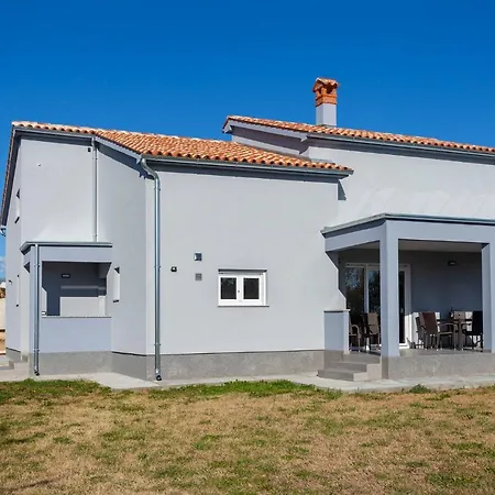 House 2020 Tatil Evi Vodnjan